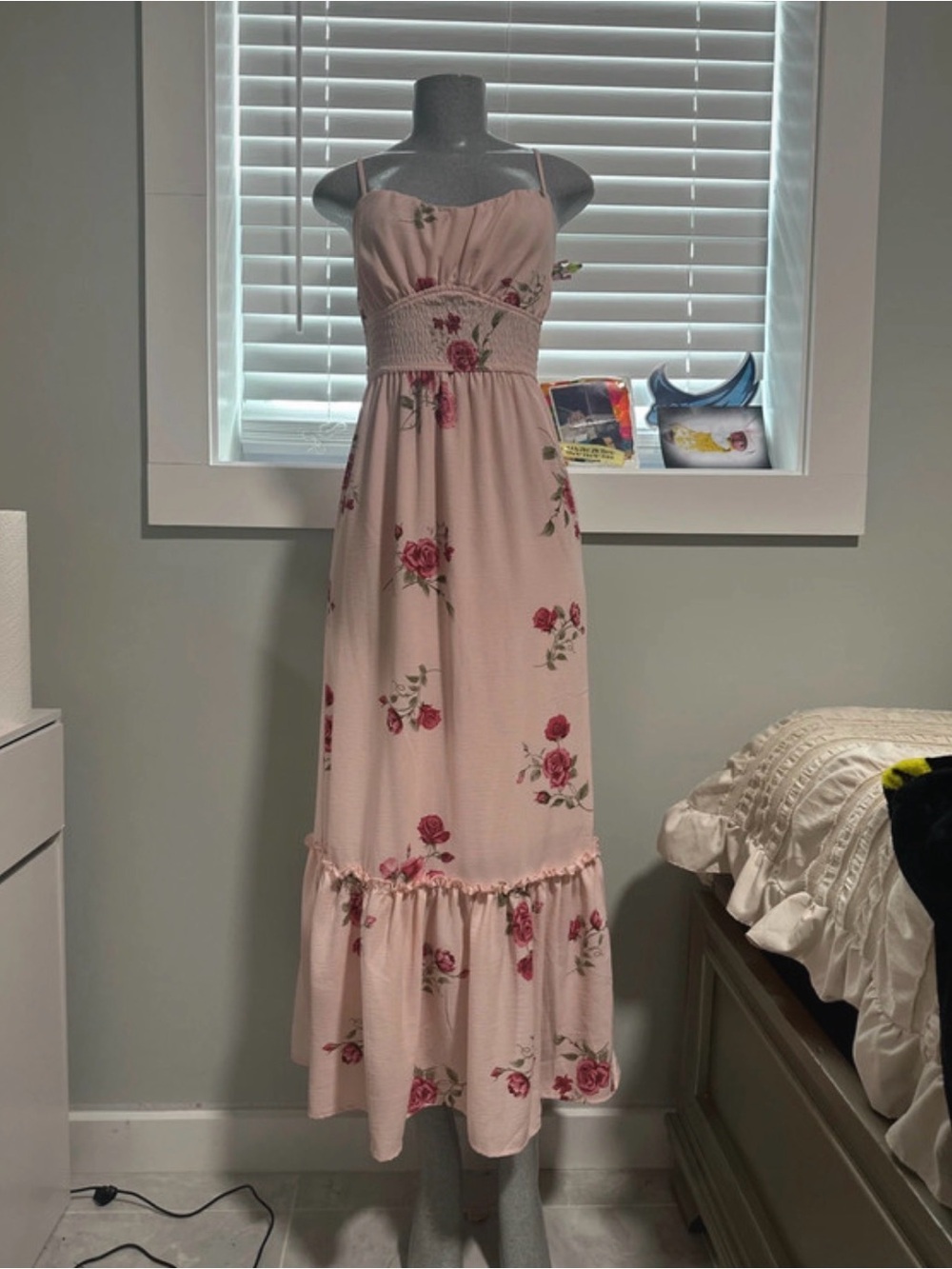 Streetwear Society Blush Pink Floral Smocked Maxi Dress